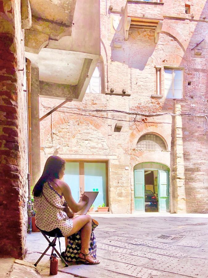 La Casa Del Pesce - Within The Historical Walls Of Lucca Exterior photo